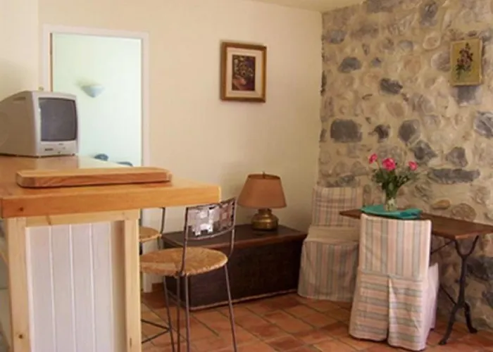In Ardeche Near Chateau De Ventadour Casa vacanze Fabras